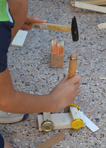 laboratorio di costruzione di giocattoli etnici